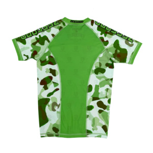 เสื้อแรชการ์ดแขนสั้นผู้ชายแบบสั่งทำพิเศษ พิมพ์ลายด้านหน้าด้วยเทคนิค Sublimation + แห้งเร็ว ป้องกันแบคทีเรีย ระบายอากาศได้ดี UPF50+ - Product Image 2