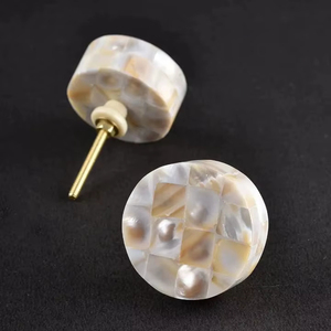 ลูกบิดลิ้นชักครัวลายกระดูกธรรมชาติ 100% ดีไซน์ใหม่ สำหรับงานฝังกระดูกและงานฝังมุก - Product Image 1