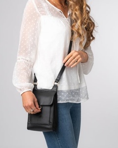 Elegante Bolso Bandolera de Cuero Premium para Mujer, Diseño Compacto con Bolsillo Frontal y Correa Ajustable - Product Image 1