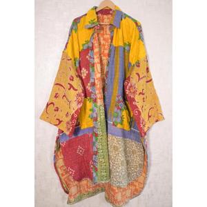 Chaqueta de Patchwork Hecha a Mano en India para Mujer, Estilo Vintage Kantha, Transpirable, Tejida, Abrigo de Algodón para Otoño/Invierno - Product Image 1