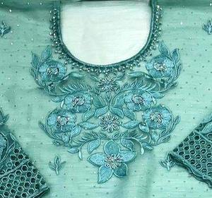 Traje de Fiesta Premium Moderno de Diseño Indio, Sin Coser, Bordado a Mano, Estilo Tradicional Vanguardista - Product Image 1