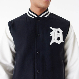 Chaquetas universitarias de béisbol para hombre con logotipo personalizado, estilo urbano para invierno, con logotipo frontal y sin cuello. - Product Image 2