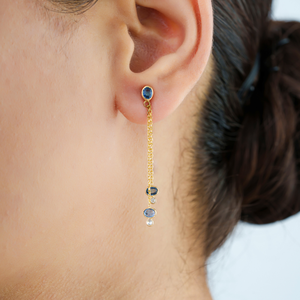 Boucles d'oreilles pendantes pour femme en or jaune pur 18 carats, saphir bleu et diamant, serties clos, légères, à double maillon, best-seller - Product Image 6
