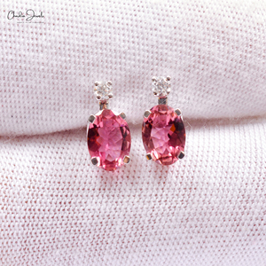 Boucles d'oreilles clous ovales en tourmaline rose naturelle 7x5mm, or blanc 14 carats avec accent de diamant, délicates, à deux pierres, pour mariée, pierre de naissance d'octobre - Product Image 5