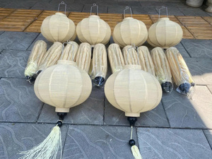 Lanterne en soie Tussah brute artisanale vietnamienne, style Hoi An, en bambou, pour mariage, décorative et élégante, vente en gros d'usine - Product Image 4