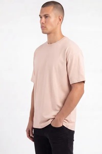 เสื้อยืดแขนสั้นสีแดงสำหรับผู้ชาย EVER GLOW ระบายอากาศได้ดี เป็นมิตรกับสิ่งแวดล้อม ผลิตจากวิสโคส/ผ้าฝ้าย  แบบลำลอง ถักทอสีพื้น  ด้านหน้าเรียบ สีดำ - Product Image 4