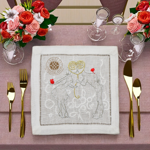 Servilleta de cóctel clásica bordada, resistente y reutilizable, realza la belleza de la mesa para bodas y ocasiones formales. - Product Image 5