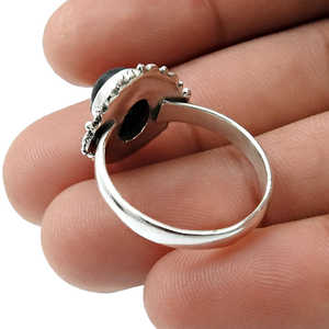 Anillo de Plata de Ley 925 Hecho a Mano con Gema de Ónix Negro de Corte Ovalado y Engaste de Bisel, Joyería Bohemia a Precio de Mayoreo - Product Image 4