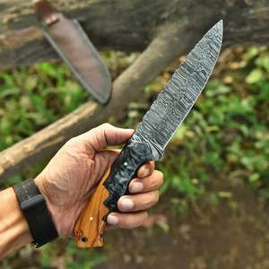 Cuchillo de caza para exteriores de acero de Damasco de grado industrial 2026, mango de madera de olivo de espiga completa, hoja de punta caída, fabricante OEM - Product Image 2