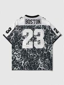 Maillot de football américain surdimensionné personnalisé à motif léopard pour homme, en maille respirante, col en V, streetwear athlétique, en polyester, avec numéro - Product Image 2