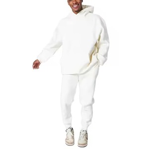 Survêtements de sport en coton personnalisables 2 pièces pour hommes et femmes, sweat-shirt et pantalon de survêtement d'hiver en noir - Product Image 1