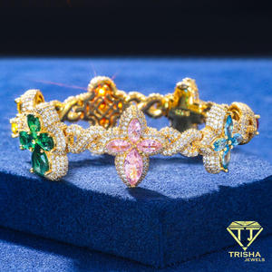 Bracelet à maillons floraux multicolores avec accents floraux roses et verts pour les acheteurs et les détaillants de bijoux de mode en gros - Product Image 3