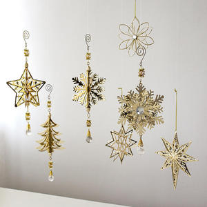 Adornos navideños colgantes de metal hechos a mano, juego de estrellas y corazones cortados con láser, decoración rústica para pared y árbol de Navidad - Product Image 3
