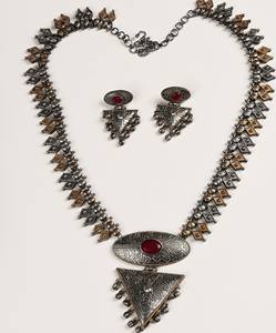 Conjunto de Collar y Pendientes Bohemios de Dos Tonos en Latón con Granate, Estilo Vintage, para Regalos de Compromiso, Aniversario y Boda - Product Image 5