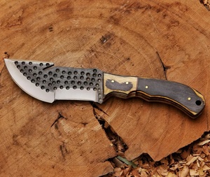 Cuchillo de caza recto multifunción de acero de Damasco DIY de gran venta con mango de madera y funda de cuero OEM ODM al por mayor - Product Image 2