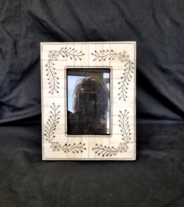 Handcrafted Bone Inlay Rectangle <b>Photo</b> <b>Frame</b> with Floral Hand-Painted Motif Tabletop Installation From REHMAN CRAFT - Product Image 2