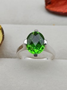 Quartz Celestial Peridot Bezel Setting <b>Ring</b> for Women Elegant <b>Green</b> Gemstone Statement Jewelry Sparkling Wedding Party Gift - Product Image 4