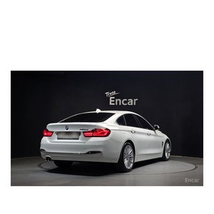 BMW Série 4 420d Luxury Gran Coupé 2020, 40 452 km, Diesel, Boîte Automatique, Volant à Gauche, Sièges en Cuir, Caméra Arrière - Product Image 2
