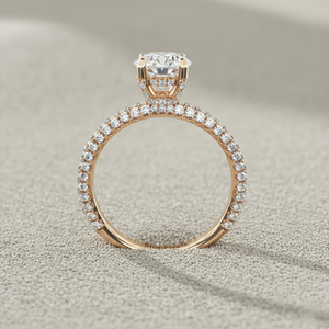 Anillo de Compromiso con Diamante Cultivado en Laboratorio Stonewels, Oro de 14K, Corte Trio, Banda Micro Pavé, Anillo Nupcial Certificado, Minimalista y Personalizado - Product Image 3