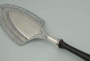 Artisan Stainless Steel Cake Server With Black Handle Shovel Shape 1 Piece Handmade Cake <b>Tool</b> Decorations And Parties - Product Image 2