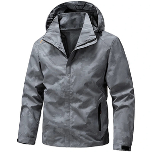 Chaqueta Softshell con Capucha para Hombre, Transpirable e Impermeable, Estilo Urbano, con Logotipo Frontal Personalizable, 100% Poliéster - Product Image 3