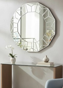 Miroir vénitien décoratif haut de gamme avec motifs floraux gravés à la main, bords biseautés et design d'accent mural classique sophistiqué - Product Image 1
