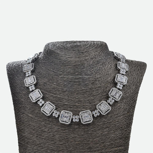 Elegante Collar de Diamantes Moissanite con Piedras de Corte Cuadrado en Plata de Ley 925 para Ocasiones Especiales - Product Image 1