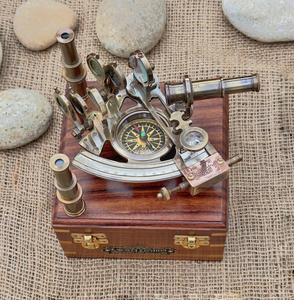 Ensemble d'instruments de navigation vintage en laiton avec sextant, télescope, boussole et boîte de présentation en bois, cadeau décoratif nautique maritime - Product Image 4