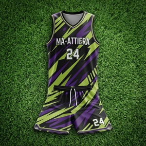 Ensemble de maillot et short de basket-ball personnalisé avec motif éclair noir, vert et violet, uniforme de sport respirant - Product Image 5