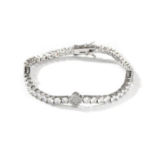 Pulsera de tenis de plata 925 para mujer con diamantes de talla brillante redonda, diseño floral y engaste de garra, joyería clásica para boda a precio de exportación - Product Image 1