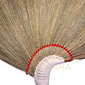Balai à poils naturels classique avec manche en bambou et poils moyens non coupés pour le nettoyage des sols – Conception durable en matériau végétal naturel - Product Image 2