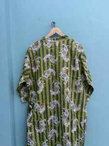 Robe kimono en coton indien vert à fleurs, tenue de plage bohème pour femmes - Product Image 5