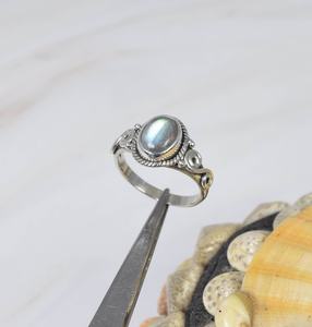 Natural Labradorite Smooth Oval Carved Gemstone Ring 925 Sterling <b>Silver</b> Fashion Ring For Women Handmade Party Wear Jewelry Bulk - Product Image 5