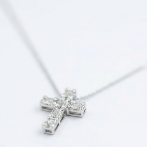 Pendentif Croix en Diamant de Laboratoire Certifié IGI, Or Massif 10K 14K, Bijou Chrétien Minimaliste, Croix de Jésus au Design Illusion - Product Image 2