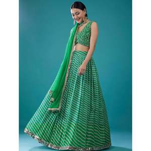 Atractivo Lehenga Choli de Organza Verde con Estampado Digital para Boda - Product Image 5