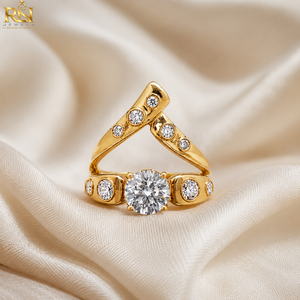 Bague de mariage à trois chevrons |   Bague de fiançailles et de mariage en or massif avec diamant de laboratoire 2 carats, bande incurvée, vente en gros OEM ODM - Product Image 4