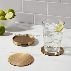 Posavasos de metal con acabado oxidado plateado con patrón floral en relieve para la decoración de la Mesa del hogar del comedor de la cocina de lujo - Product Image 1