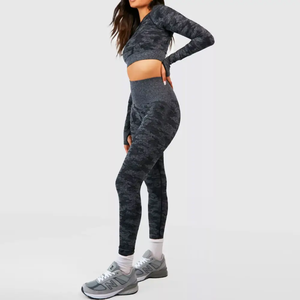 Conjunto de yoga sin costuras de alta calidad para gimnasio, conjunto de yoga de 2 piezas para mujer, ropa deportiva para gimnasio, conjunto de yoga con logo personalizado para mujer - Product Image 1