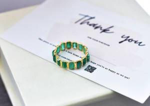 Anillo de Eternidad con Esmeralda Natural, Oro Amarillo de 18K, Gema Verde con Corte Octogonal - Product Image 4