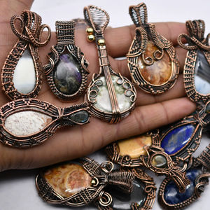 Lote de Joyería con Colgantes de Piedras Preciosas Mixtas Hechos a Mano con Alambre de Cobre - Product Image 1