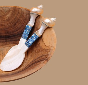 Cuillère en nacre naturelle artisanale, manche en coquillage bleu mosaïque, pour servir le caviar, les desserts et les salades, vaisselle de table. - Product Image 2