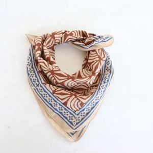 Bandanas élégants imprimés Paisley, foulards doux et respirants en coton pour la mode streetwear, les festivals et l'usage quotidien - Product Image 1