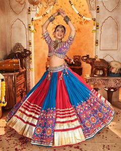Conjunto de Lehenga Choli de Algodón Muslin con Bloques de Color para Mujer, Traje Étnico Tradicional Estampado para Fiesta, Boda, Diwali, Navratri - Product Image 1
