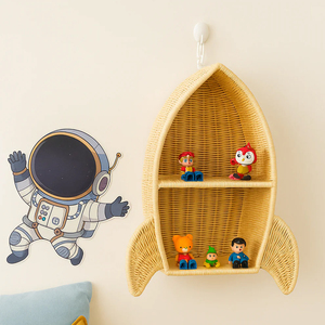 Étagère murale en rotin en forme de fusée, décoration de chambre d'enfant, organisateur de rangement tissé à la main, vente en gros d'usine, fournisseur OEM - Product Image 2