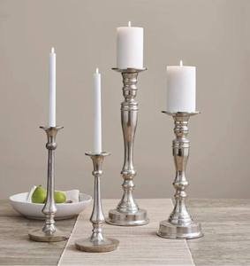 Porte-bougie en métal argenté de luxe pour la décoration de table de mariage et d'église à un prix raisonnable - Product Image 4