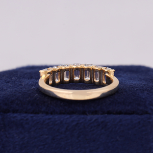 Anillo de Boda de Lujo con Diamante Cultivado en Laboratorio con Corte Esmeralda, Chapado en Oro de 14K, 2.50 TCW, Media Eternidad - Product Image 4