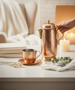 Jarra de Agua de Cobre Hecha a Mano con Acabado Martillado y Asa de Latón, Beneficios Ayurvédicos para la Salud, Juego de Jarras para Beber Agua - Product Image 2