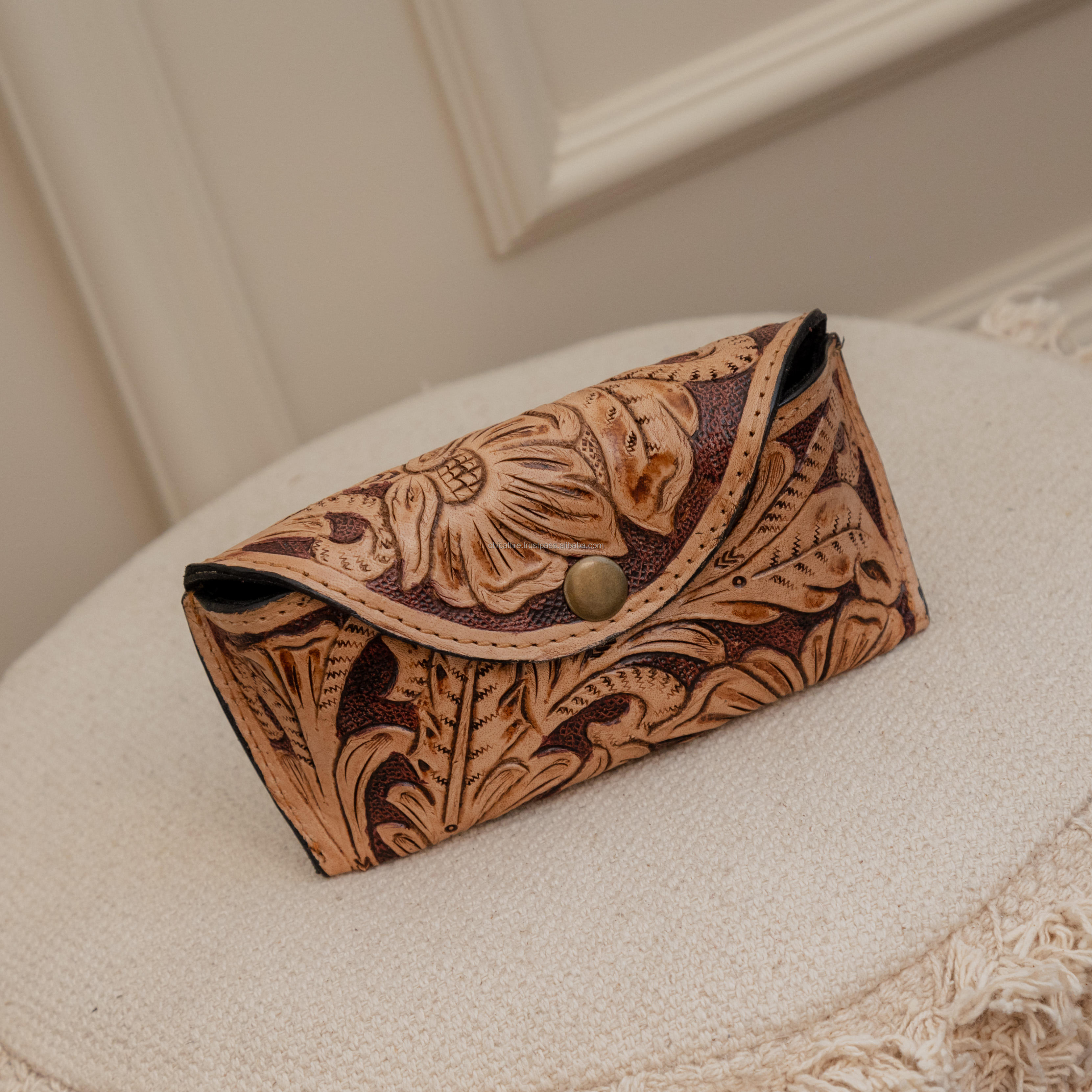 สีน้ำตาล