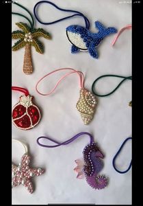 Porte-clés perlé coloré fait main, broderie florale, porte-clés perlé de qualité supérieure, porte-clés perlé brodé mignon - Product Image 2