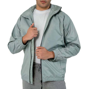 Veste coupe-vent imperméable et respirante avec logo personnalisé pour l'hiver, pour hommes et femmes, à capuche, fermeture éclair, en polyester écologique pour l'extérieur - Product Image 6